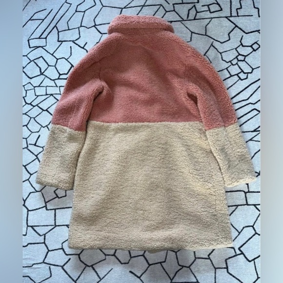 BCBG COAT - Picture 6 of 9